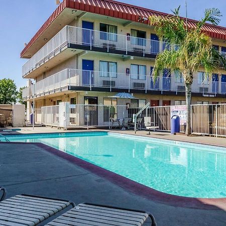 Motel 6-Fresno, Ca - Yosemite Hwy Zewnętrze zdjęcie