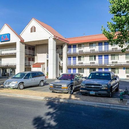 Motel 6-Fresno, Ca - Yosemite Hwy Zewnętrze zdjęcie