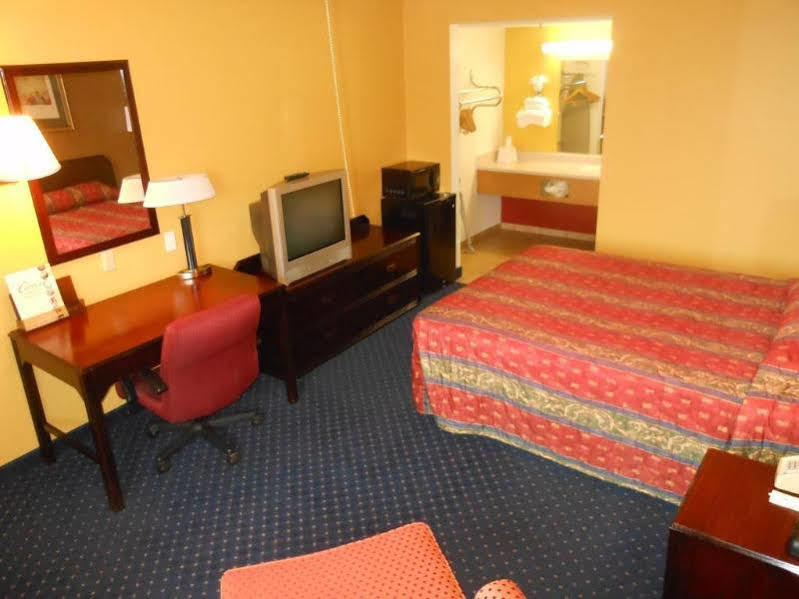 Motel 6-Fresno, Ca - Yosemite Hwy Zewnętrze zdjęcie