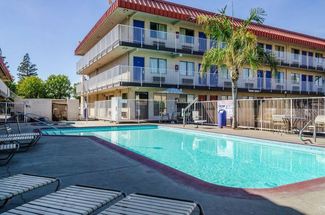 Motel 6-Fresno, Ca - Yosemite Hwy Zewnętrze zdjęcie