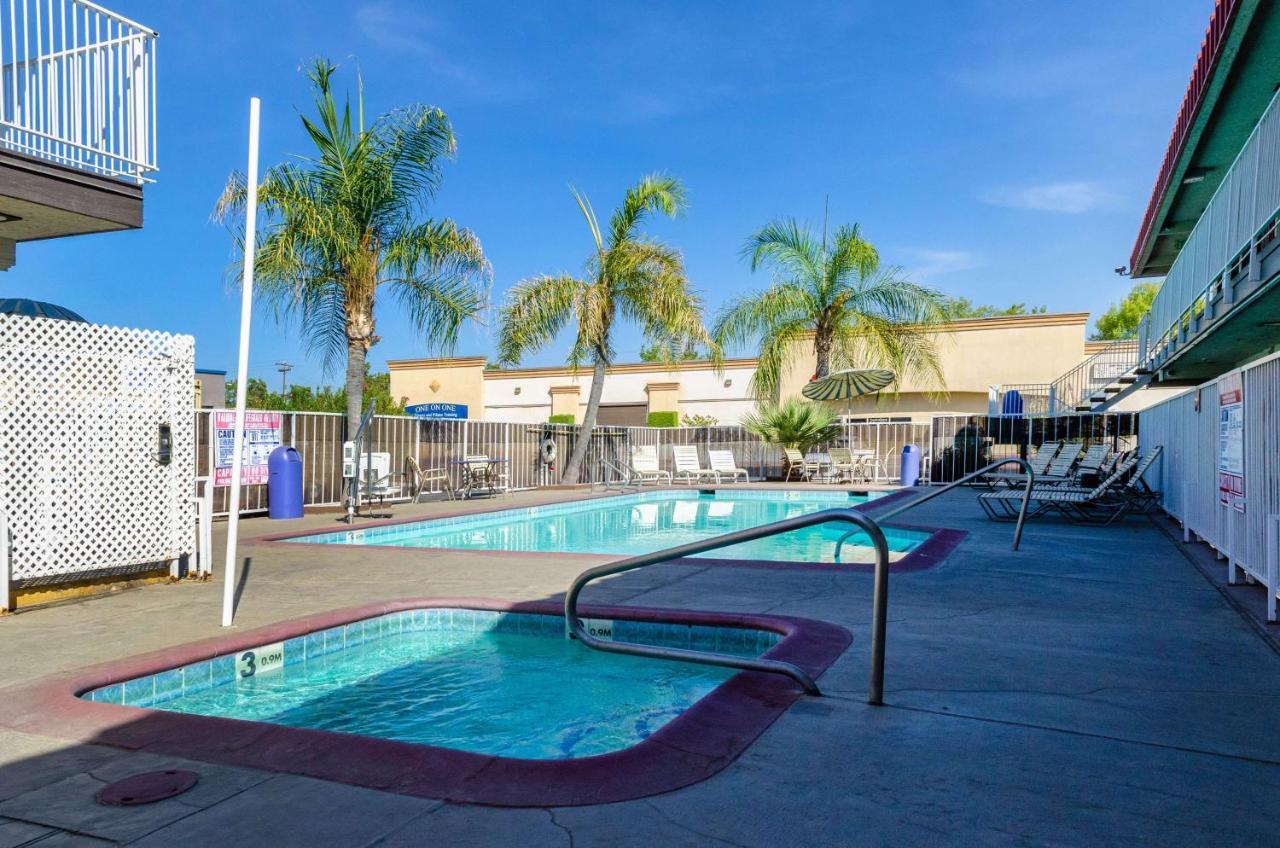 Motel 6-Fresno, Ca - Yosemite Hwy Zewnętrze zdjęcie